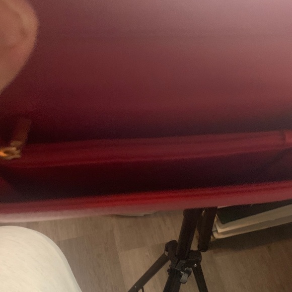 Elegant Red Bow Accent Women's Bag - Picture 3 of 5